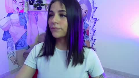 sofia_lara28 online show from April 3, 3:46 am