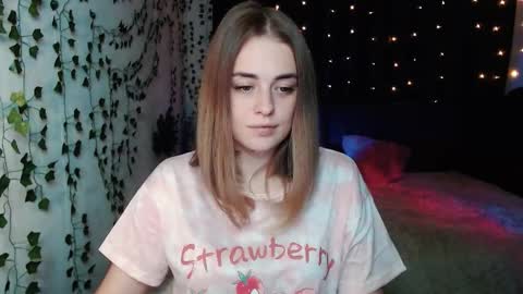 sofia_rosemary online show from September 14, 11:11 am
