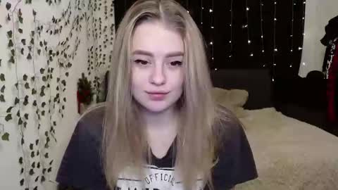 sofia_rosemary online show from January 28, 11:49 am