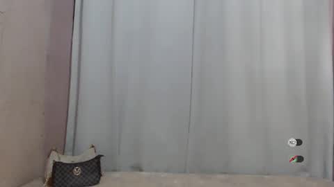 sofia_sweetheart18 online show from April 1, 11:34 pm