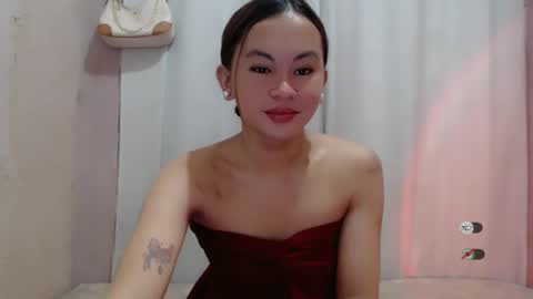 sofia_sweetheart18 online show from May 7, 12:06 am