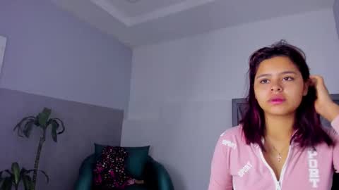 Snapshot of sofia_villareal chatting on October 3, 11:18 am Sofa online show from October 3, 11:18 am