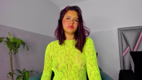 Snapshot of sofia_villareal chatting on September 10, 11:55 am Sofa online show from September 10, 11:55 am