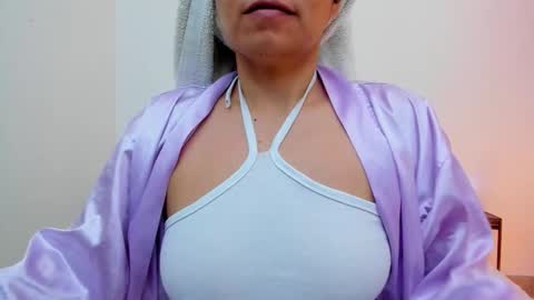 Snapshot of sofia_walke chatting on October 18, 12:04 am Sofia walke online show from October 18, 12:04 am