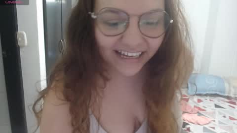 sofiamooon_ online show from November 11, 12:40 pm