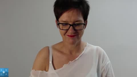 Snapshot of sofie_velvet chatting on September 22, 4:22 pm Sofie Velvet online show from September 22, 4:22 pm