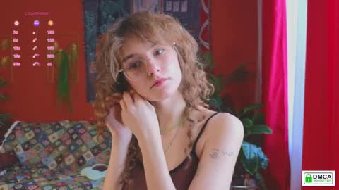 E online show from March 27, 9:10 am