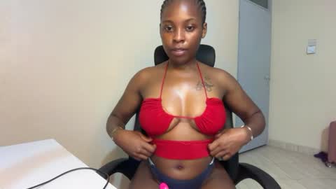 soft_nicole online show from June 25, 12:07 am
