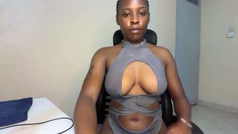 soft_nicole online show from June 22, 11:23 pm