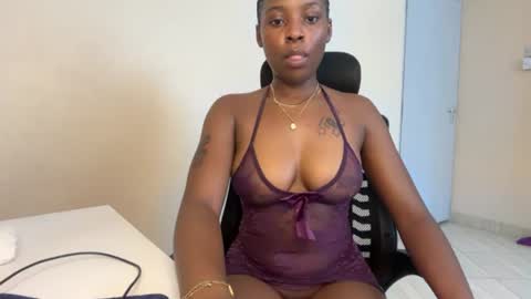 soft_nicole online show from June 26, 8:42 am