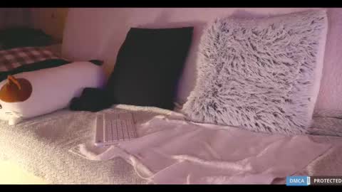 Lisa  online at  .11 from about utc online show from February 18, 8:03 pm