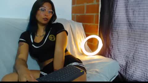  Sofy  online show from June 25, 7:19 pm