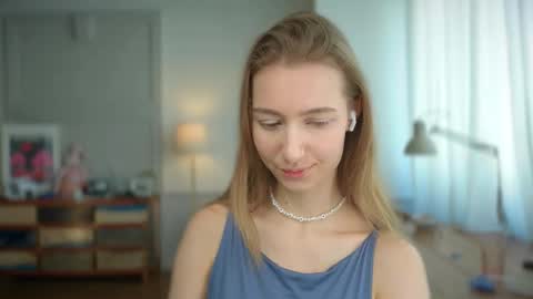 Bella online show from February 25, 10:59 am