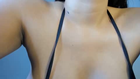 Moonie  online show from November 6, 5:21 am