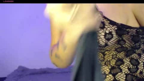 solwynnee online show from December 21, 10:16 pm