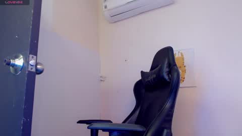 ESTEBAN online show from August 2, 11:39 pm
