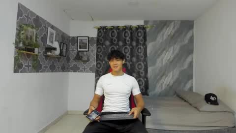 son_hades online show from April 9, 3:43 am