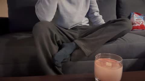 Sondages online show from February 12, 6:40 pm