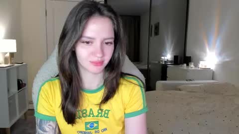 Snapshot of sonia_moon_ chatting on October 24, 2:45 am sonia_moon_ online show from October 24, 2:45 am