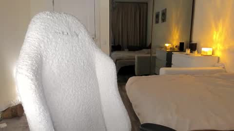Snapshot of sonia_moon_ chatting on October 9, 3:01 am sonia_moon_ online show from October 9, 3:01 am