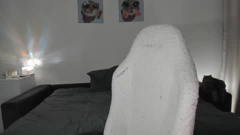 Snapshot of sonia_moon_ chatting on September 20, 3:20 am sonia_moon_ online show from September 20, 3:20 am
