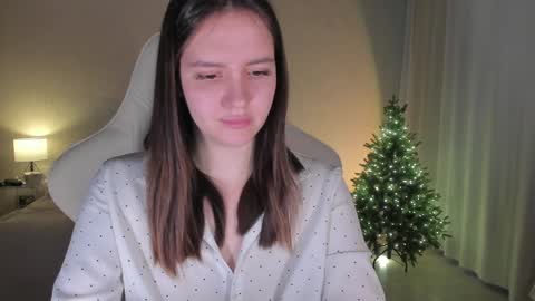 Snapshot of sonia_moon_ chatting on January 8, 4:34 am sonia_moon_ online show from January 8, 4:34 am
