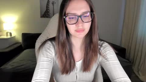 Snapshot of sonia_moon_ chatting on March 2, 5:12 am sonia_moon_ online show from March 2, 5:12 am