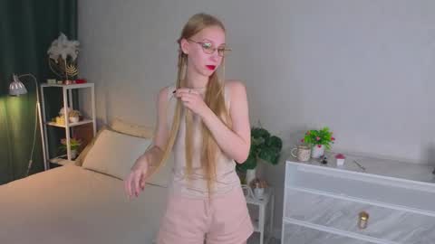 Im Lina Welcome guys online show from November 26, 2:09 am