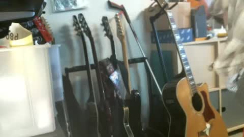 BruceWilly online show from June 25, 12:54 pm