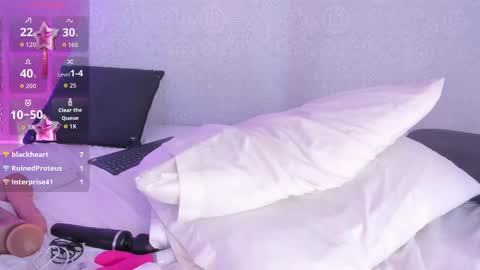 Sophia online show from November 2, 9:37 pm