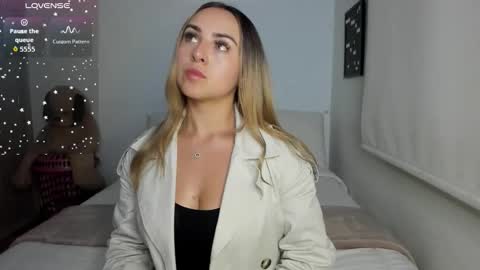 Sofi online show from October 24, 3:07 am