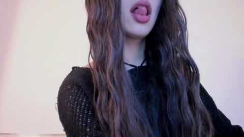 Sophia online show from February 5, 9:40 pm