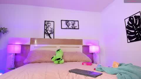 sophia_duarte_ online show from July 20, 10:55 pm