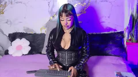 sophia online show from June 5, 6:52 am