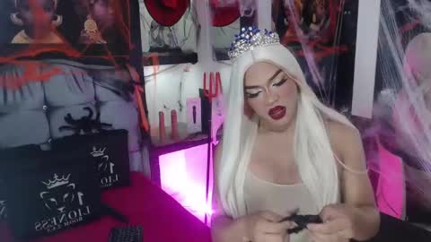 sophia_hott01 online show from October 26, 3:55 pm