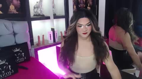 Snapshot of sophia_hott01 chatting on October 6, 12:45 pm sophia_hott01 online show from October 6, 12:45 pm