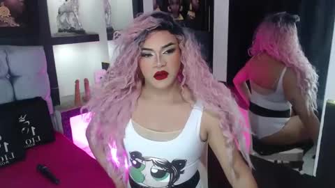 Snapshot of sophia_hott01 chatting on September 29, 7:57 pm sophia_hott01 online show from September 29, 7:57 pm