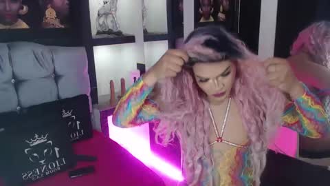 Snapshot of sophia_hott01 chatting on October 2, 11:53 am sophia_hott01 online show from October 2, 11:53 am