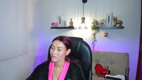 sophia_miller4 online show from April 9, 12:03 am