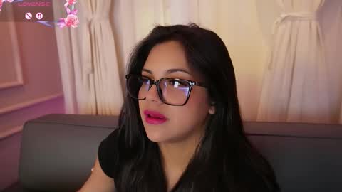 Snapshot of sophia_wilsonn_ chatting on September 24, 12:01 pm Sofi online show from September 24, 12:01 pm
