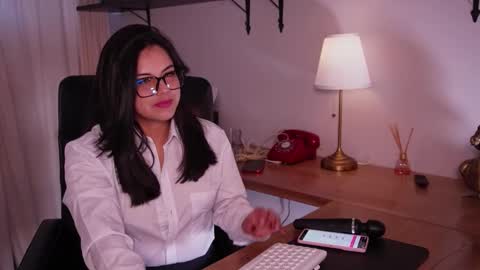 Snapshot of sophia_wilsonn_ chatting on September 23, 11:59 am Sofi online show from September 23, 11:59 am