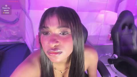 Sophie online show from November 26, 5:05 am