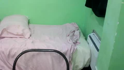 sophialaurel online show from July 19, 4:53 pm