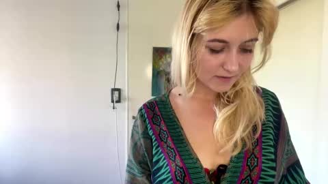 Sofi online show from February 25, 8:12 pm