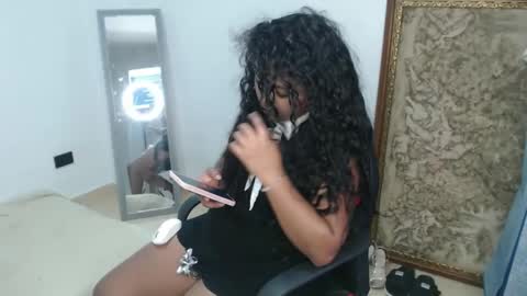 sophiaxguzman online show from September 27, 7:28 am