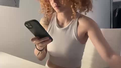 Snapshot of sophie21xoxo chatting on October 11, 6:22 pm sophie21xoxo online show from October 11, 6:22 pm