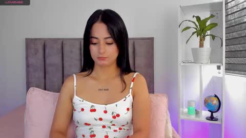  Sophie  online show from March 6, 7:32 pm