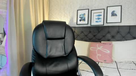 sophie__blare online show from May 28, 7:01 pm
