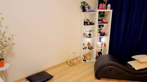 Sophie online show from February 27, 2:42 pm