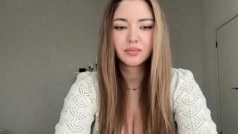 SophieDare online show from April 28, 8:18 am